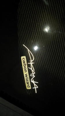 ฝากระโปรงหน้าCARBON  Wizare AKANAใส่โตโยต้าวีโก้ของใหม่ราคาเป็นหมื่นกว่าบาท