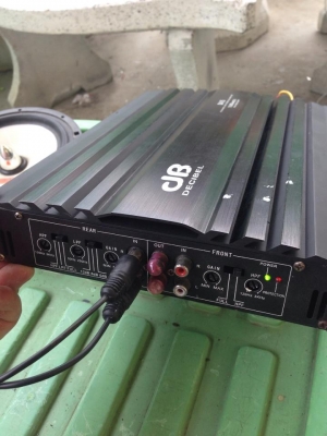 แอมป์4ch DB DECIBEL มือสองสภาพดีใช้งานปกติขับกลางแหลมเสียงดีจัดจ้าน