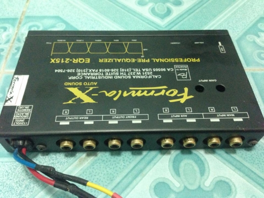 ปรีแอป์ fx 215x มือสองเป็นปรีตัดกลางแหลมไม่มีซับเอาซ์ เสียงดีมากๆ ขาย 1650 บาท