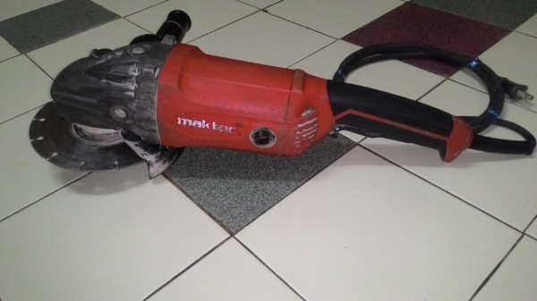 ขายลูกหมูหินเจียขนาดใส่ใบได้7นิ้วตัวใหญ่ยี่ห้อMaktecรุ่นMT902สภาพดีมากๆพร้อมใช้งานคับ ขายลูกหมูหินเจียขนาดใส่ใบได้7นิ้วตัวใหญ่ยี่ห้อMaktecรุ่นMT902สภาพดีมากๆพร้อมใช้งานคับ