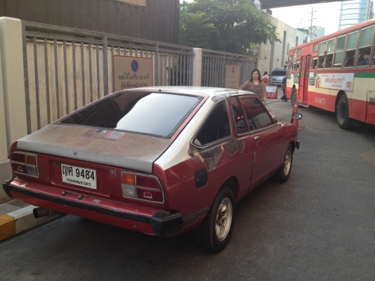ขายดัสสัน 3 ประตู คูเป้ ราคา 52,000 บาท ติดต่อคุณเอ๋รามอินทราซอย 5 โทร.092-6356419