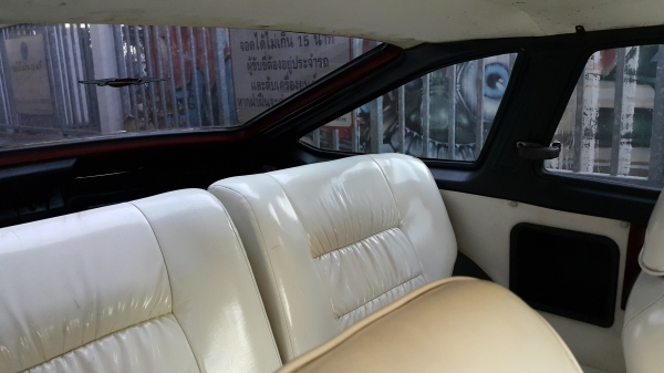 ขายดัสสัน 3 ประตู คูเป้ ราคา 52,000 บาท ติดต่อคุณเอ๋รามอินทราซอย 5 โทร.092-6356419