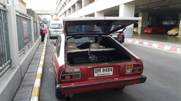 ขายดัสสัน 3 ประตู คูเป้ ราคา 52,000 บาท ติดต่อคุณเอ๋รามอินทราซอย 5 โทร.092-6356419