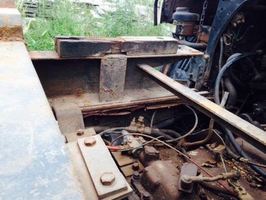 ขายด่วนรถสิบล้อดั้มHINOMAGAเครือง260แรงปี47รถสภาพเดิม