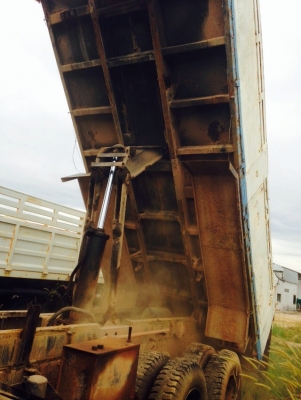 ขายด่วนรถสิบล้อดั้มHINOMAGAเครือง260แรงปี47รถสภาพเดิม