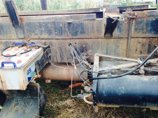 ขายด่วนรถสิบล้อดั้มHINOMAGAเครือง260แรงปี47รถสภาพเดิม