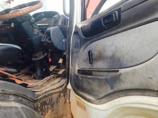 ขายด่วนรถสิบล้อดั้มHINOMAGAเครือง260แรงปี47รถสภาพเดิม