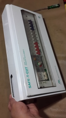 Load Center ของSAFT-T-CUT  ครบตามรูปครับ กันไฟรั่ว ปรับกระแสได้ ลูกเซอกิท12  ตัว  เมน50A