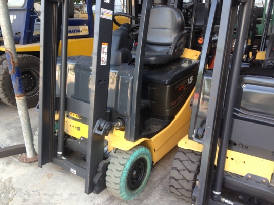 ขายรถยกKomatsu โฟล์คลิฟท์  รุ่น  FB15 ขนาด1.5ตันรุ่นใหม่ ไฟฟ้าเกียร์ออโต้  เสา3เมตร