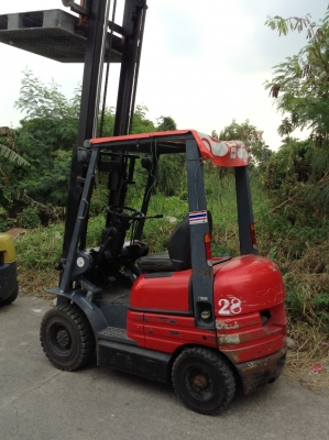 +++ ขายโฟล์คลิฟท์  TOYOTA 6FD15   รุ่น 6    ขนาด  1.5  ตัน  เครื่องยนต์ดีเซล  เสา  3 เมตร  เกียร์ออโตเมติค  งา 1,070  มม.  ยางตันครับ