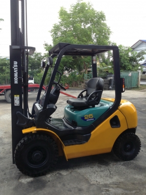 +++ ขายถูกครับ !!!  โฟล์คลิฟท์  KOMATSU  FD20-16  รุ่น 16  ขนาด  2  ตัน   เครื่องยนต์ดีเซล  เสา 4.3  เมตร  3 ท่อน  เกียร์ออโตเมติค  งา 1,070  มม.  ยางตันครับ