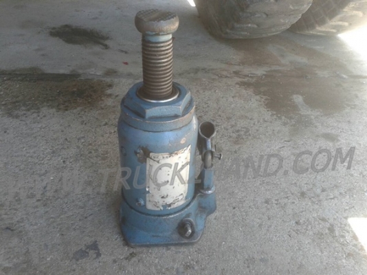 ขายเครื่องมือสำหรับรถบรรทุกยกชุด 8 รายการ