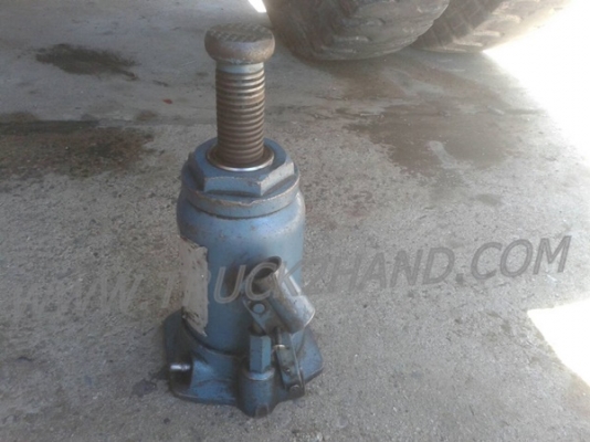 ขายเครื่องมือสำหรับรถบรรทุกยกชุด 8 รายการ