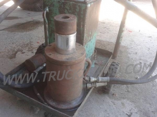 ขายเครื่องมือสำหรับรถบรรทุกยกชุด 8 รายการ