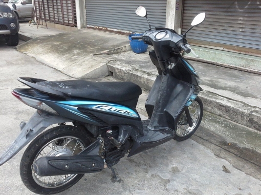 click ปี 49สีเขียว ดำ รถบ้าน เดิม เครื่องเดิม เอกสารครบ