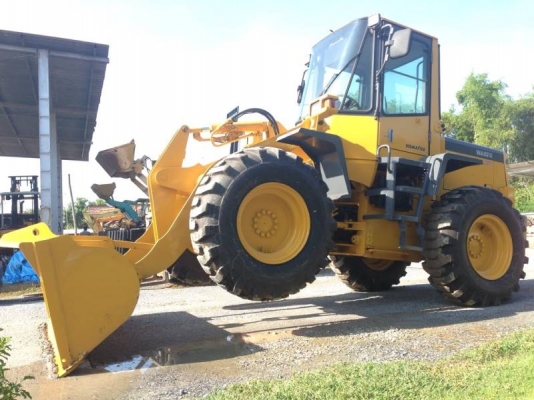 มาใหม่!!! รถตัก Komatsu WA 120-3 ซีเรียลสูง เครื่องดำรุ่นใหม่ สภาพพร้อมมาก หาที่ติไม่เจอ 090-986-2521 อ๊อบ มาใหม่!!! รถตัก Komatsu WA 120-3 ซีเรียลสูง เครื่องดำรุ่นใหม่ สภาพพร้อมมาก หาที่ติไม่เจอ 090-986-2521 อ๊อบ