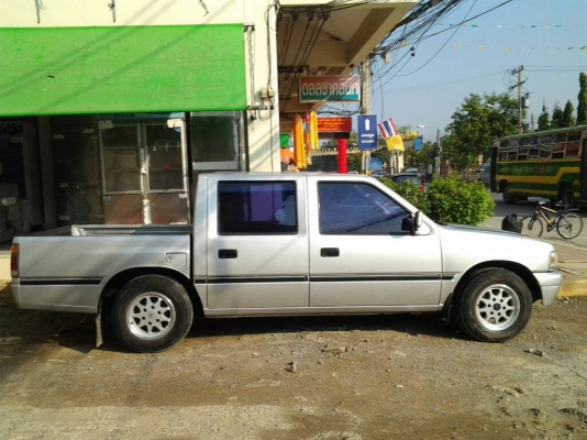 ISUZU 4 ประตู ปี 96 เครื่อง 2500 ISUZU 4 ประตู ปี 96 เครื่อง 2500