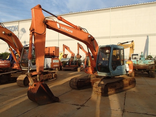 รถแบคโฮเก่าญี่ปุ่น Hitachi EX120-3 ใบแทรคกว้าง 70 cm.