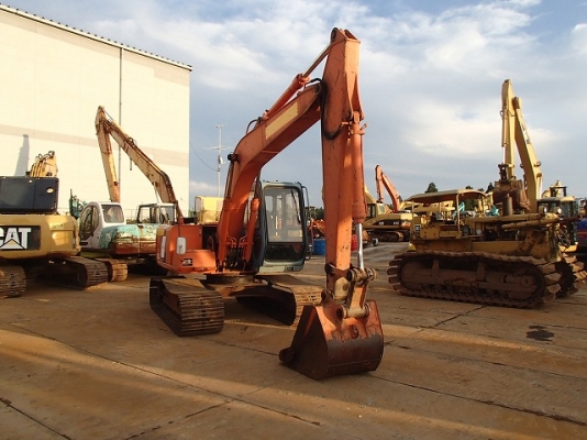 รถแบคโฮเก่าญี่ปุ่น Hitachi EX120-3 ใบแทรคกว้าง 70 cm.