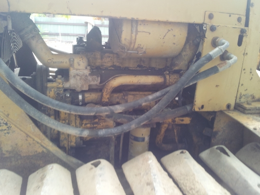 รถแทรคเตอร์CAT  D 4E