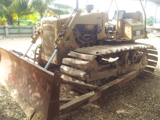 รถแทรคเตอร์CAT  D 4E