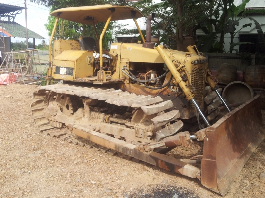 รถแทรคเตอร์CAT  D 4E