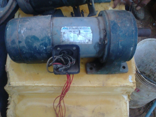 มอเตอร์เลื่อนประตูมี 3  ตัวครับของนอกครับ สำหรับใช้เลื่อนประตครับ ตัวใหญ่ 3000  ครับ ตัวกลาง 2000  ครับ  ตัวเล็ก 1500 ครับ