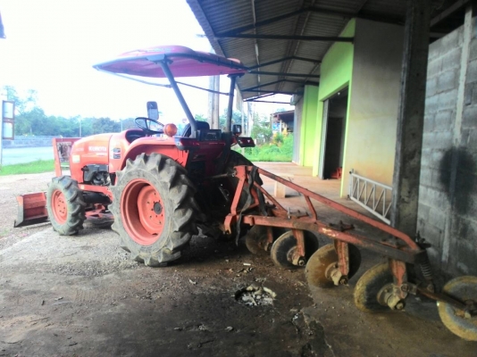 ขายรถไถ KUBOTA L3608 พร้อมดันหน้า ผาน 4