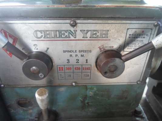 แท่นกลึง 6 ฟุต พร้อมใช้ไฟบ้าน 3 เพลา เกียร์บล็อก ด่วน !!! 85,000