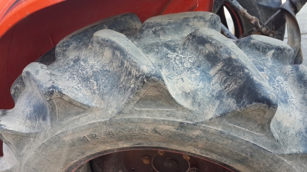 ขายรถL3608 พร้อมอุปกรณ์ ใบมีดดัน+ผานพรวน+จอบหมุน