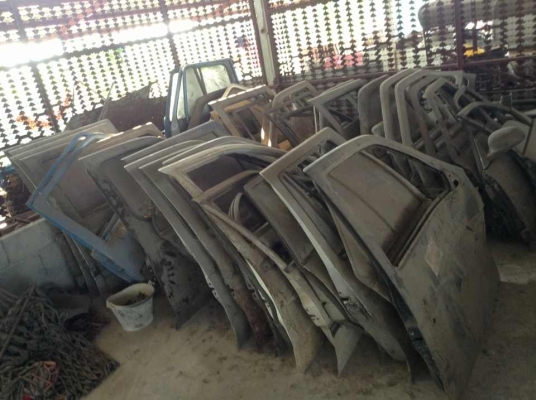 ประตูขวา HINO สิงห์ไฮเทค ประตูขวาNISSAN 430 และประตูอื่นๆ (ติดต่อ ศุภากร 081-4252943)