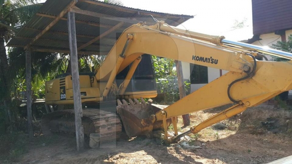 ขายรถขุดแบ็คโคKOMATSU200-6 เล่มทะเบียนจัดไฟแนนซ์ได้ ไฟฟ้าเต็มแอร์เย็นเครื่องดี บูมสวย สภาพพร้อมลุยงาน ช่วงล่างเต็ม