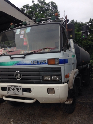 ขายด่วนครับ รถน้ำ NISSAN UD 177  2 เพลา ครับ สภาพพร้อมใช้งาน