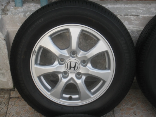 ขายล้อแม็กป้ายแดง civic fb 15" พร้อมยางปี14 สนใจติดต่อเล็กคลองสามครับ 081-3747940