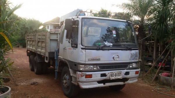 หกล้อเครน ฮีโน่ FF1j 210 แรง ปี 40 ยาว 6.50 เมตร เครนทาดาโนท้องวี 3 ตัน 3 ปอก 0812995537 จ่าอู๊ด หกล้อเครน ฮีโน่ FF1j 210 แรง ปี 40 ยาว 6.50 เมตร เครนทาดาโนท้องวี 3 ตัน 3 ปอก 0812995537 จ่าอู๊ด