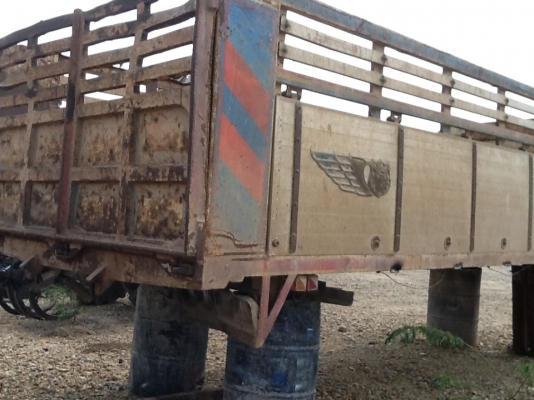 กระบะสิบล้อมิเนียม พร้อมกระบอกดั้ม สวยๆ ยกลงจาก F18 จร้า