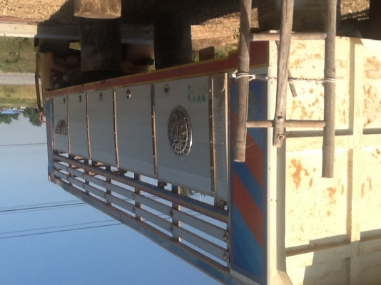 กระบะสิบล้อมิเนียม พร้อมกระบอกดั้ม สวยๆ ยกลงจาก F18 จร้า