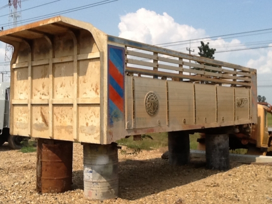 กระบะสิบล้อมิเนียม พร้อมกระบอกดั้ม สวยๆ ยกลงจาก F18 จร้า