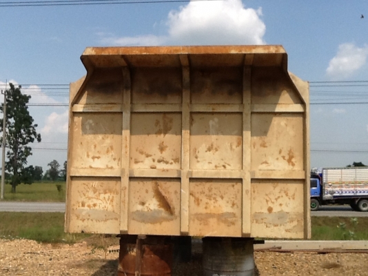 กระบะสิบล้อมิเนียม พร้อมกระบอกดั้ม สวยๆ ยกลงจาก F18 จร้า