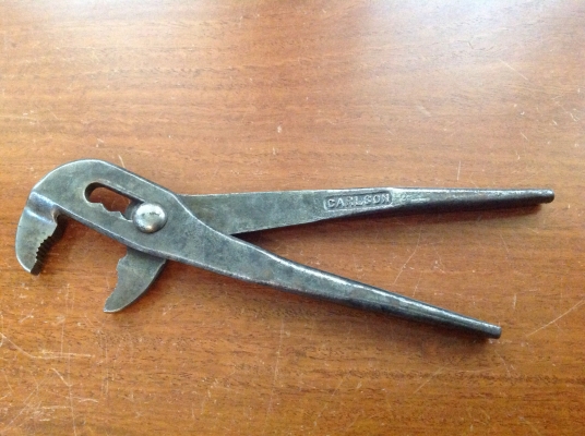 ขายคีมคอเลื่อนหัวนกแก้วโบราณ VINTAGE CARLSON 7" ขายคีมคอเลื่อนหัวนกแก้วโบราณ VINTAGE CARLSON 7"