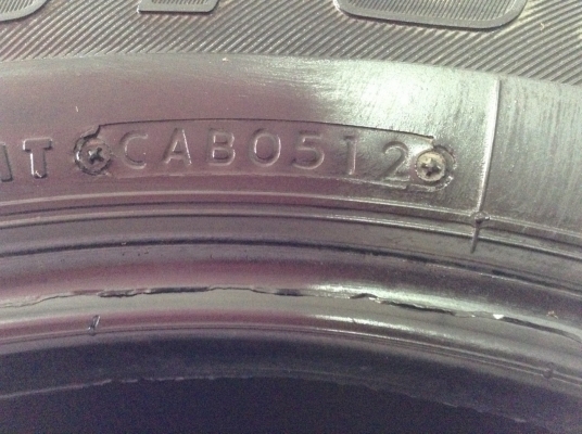 ขายยาง Bridgestone รหัส 245/70R16 สภาพยางสวยฯ เลย ขายยาง Bridgestone รหัส 245/70R16 สภาพยางสวยฯ เลย