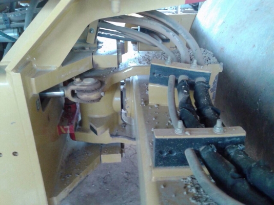 ขายรถบด CAT CS533F ไมล์ชั่วโมง 1,104 เดิมๆตามรุ่น เอกสารชุดจดทะเบียนจากบริษัท