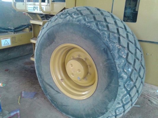 ขายรถบด CAT CS533F ไมล์ชั่วโมง 1,104 เดิมๆตามรุ่น เอกสารชุดจดทะเบียนจากบริษัท