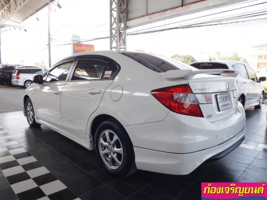 HONDA CIVIC FB 1.8S ปี 2013 HONDA CIVIC FB 1.8S ปี 2013