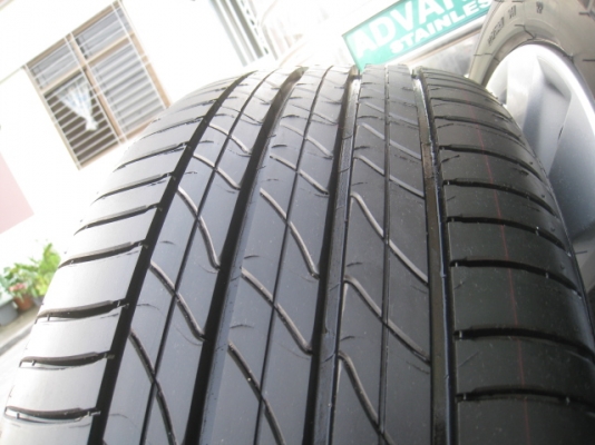 ขายล้อแม็กป้ายแดง Honda Accord G9 17" พร้อมยางปี14 สนใจติดต่อเล็กคลองสามครับ 081-3747940