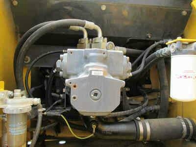 ขายรถแบคโฮ KOMATSU PC200-7 ปี 2010 4156 ชั่วโมง ใบแทรค 80cm ราคา 1870000