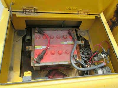 ขายรถแบคโฮ KOMATSU PC200-7 ปี 2010 4156 ชั่วโมง ใบแทรค 80cm ราคา 1870000