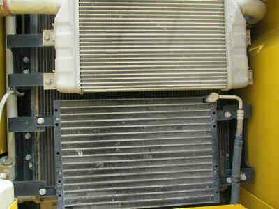 ขายรถแบคโฮ KOMATSU PC200-7 ปี 2010 4156 ชั่วโมง ใบแทรค 80cm ราคา 1870000