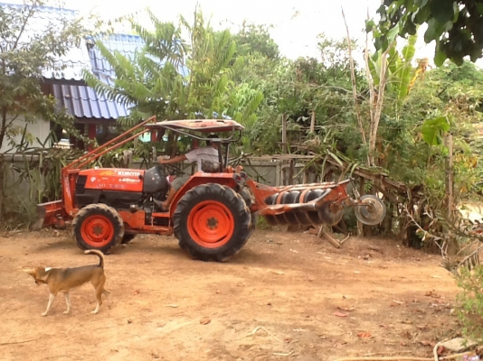 ขายครับคูโบต้า45DIปี53อุปกรณ์ผานพรวนผาน4จอบหมุน ขายครับคูโบต้า45DIปี53อุปกรณ์ผานพรวนผาน4จอบหมุน