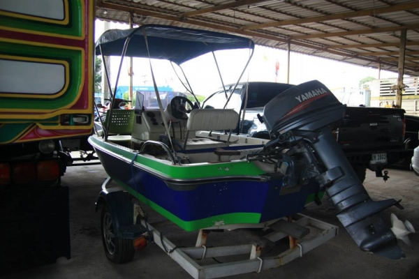 เรือ 15 ฟุต เครื่อง ยามาฮ่า  30 แรง เรื่อใช้งานปกติครับ